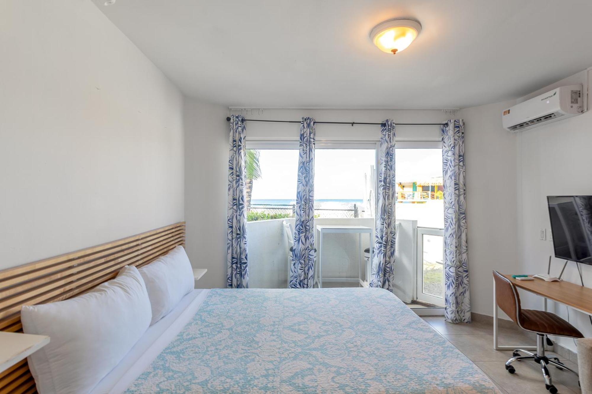 Maho Beach House - Petite Studio - Beach Access Buitenkant foto