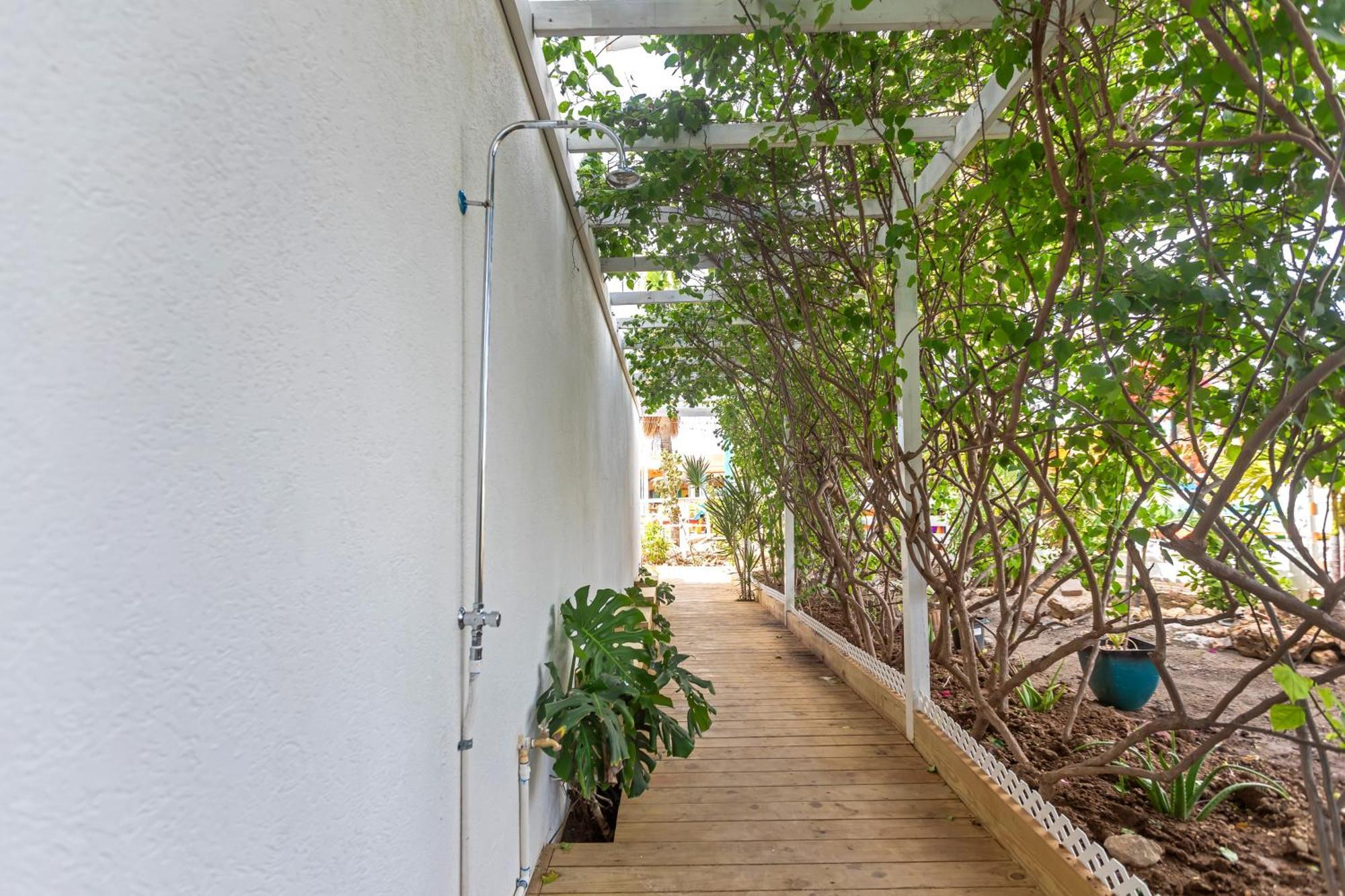 Maho Beach House - Petite Studio - Beach Access Buitenkant foto
